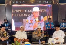 Merdunya Suara Kapolresta Banyuwangi Nembang Tradisional Campursari